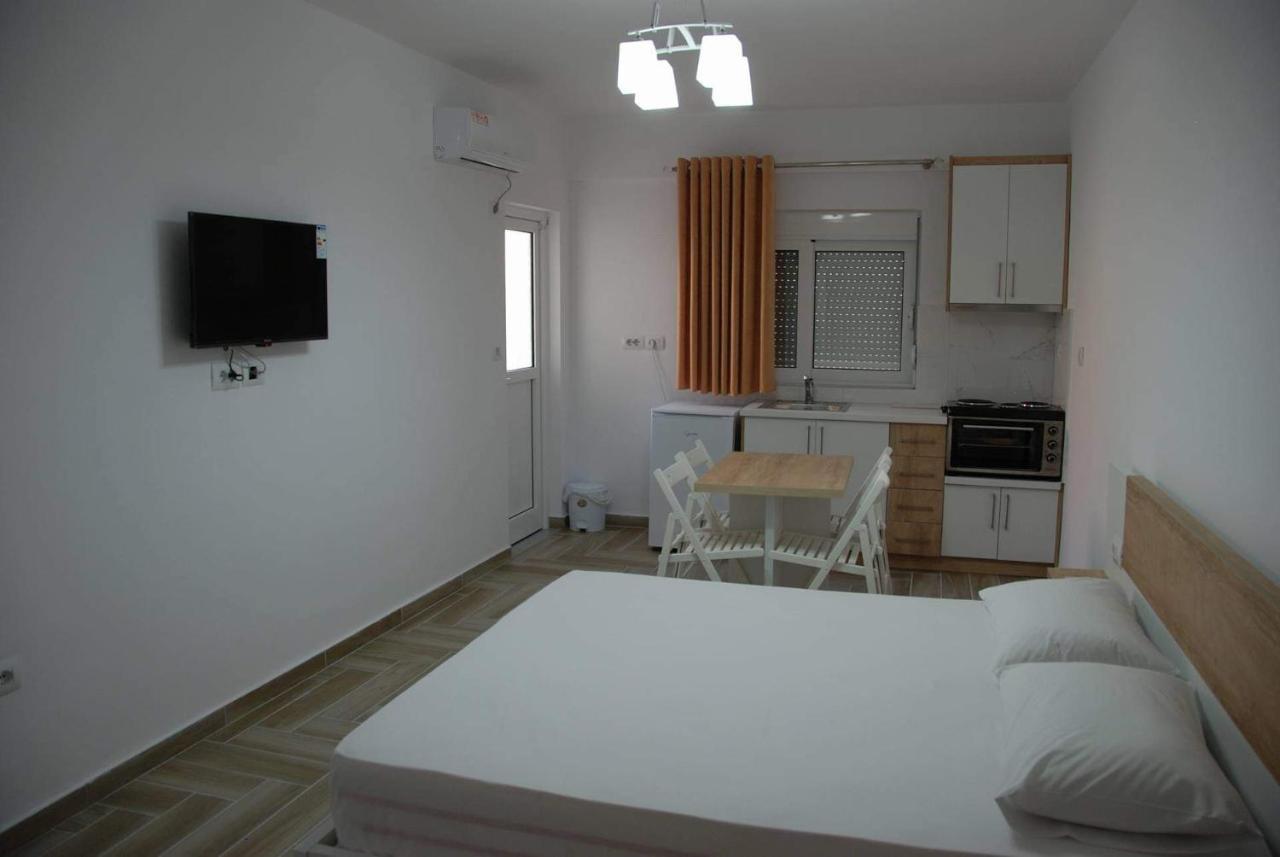 The Hill Apartment Sarandë Eksteriør billede